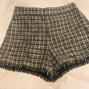 Size 4P Ann Taylor tweed shorts